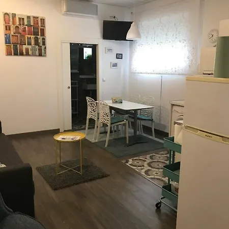 Huelintown Apartament